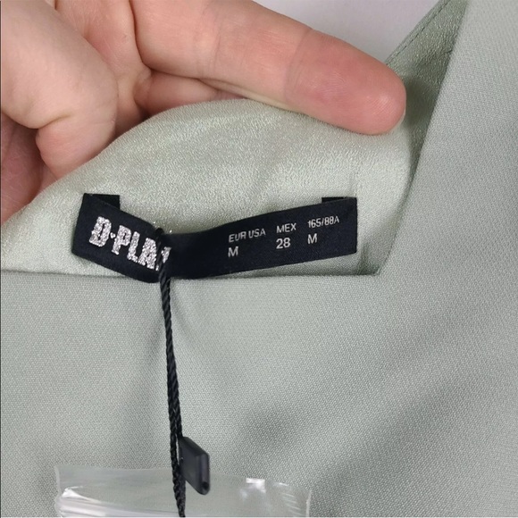 D PLAY Sage Green Dress. SZ m. NWT - Picture 4 of 5